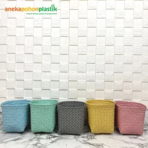 Cover Pot Purun Sintetis Bulat Variasi Warna Dekorasi Keranjang